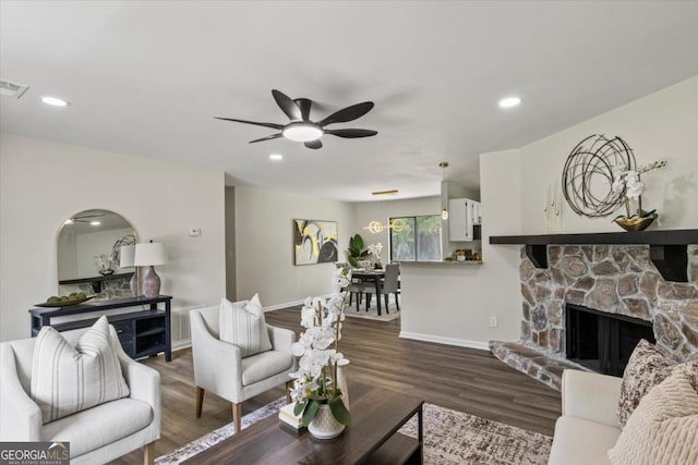 4912 Bayside Ct, Stone Mountain, GA 30088 - living area with a ceiling fan, baseboards, wood finished floors, and recessed lighting