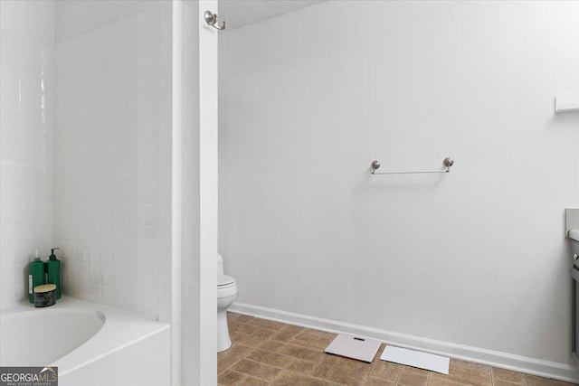 10 Piedmont Ln, Cartersville, GA 30120 - full bath featuring a bathtub, toilet, baseboards, and a shower