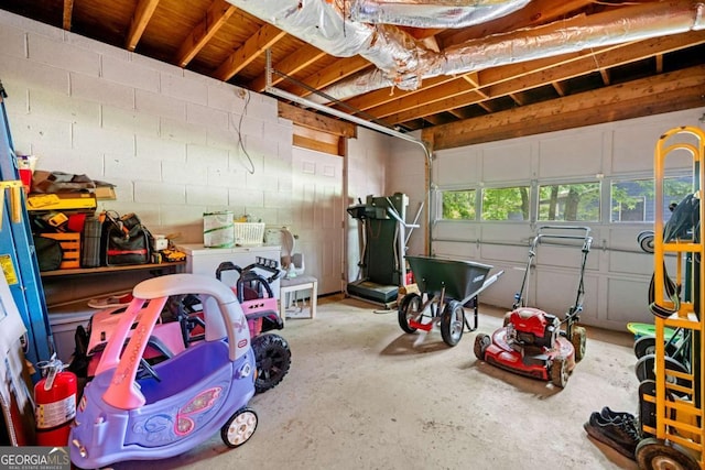 115 S Meadowcliff Cir, Carrollton, GA 30116 - garage featuring concrete block wall