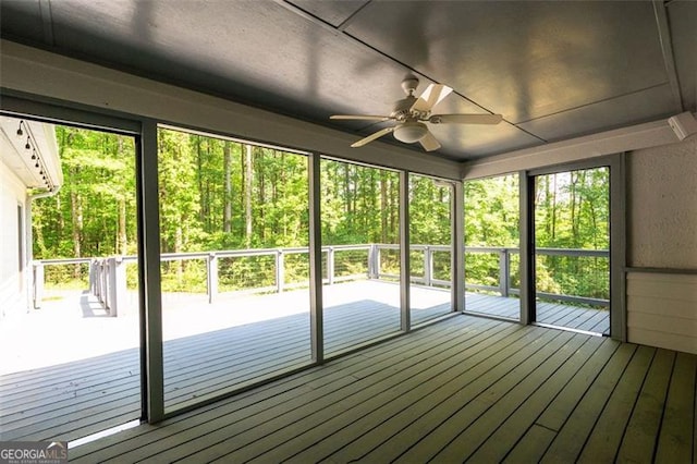 465 Willowbrook Dr, Smyrna, GA 30082 - unfurnished sunroom featuring a ceiling fan