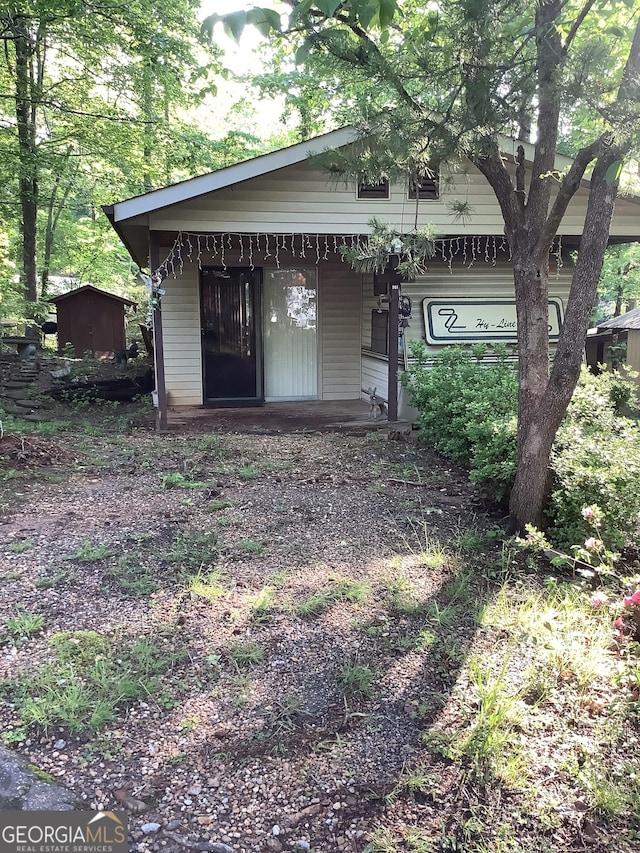 961 Mountain Shadows Dr, Cleveland, GA 30528 - view of front facade with a porch