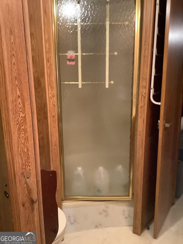 961 Mountain Shadows Dr, Cleveland, GA 30528 - full bathroom with a shower stall