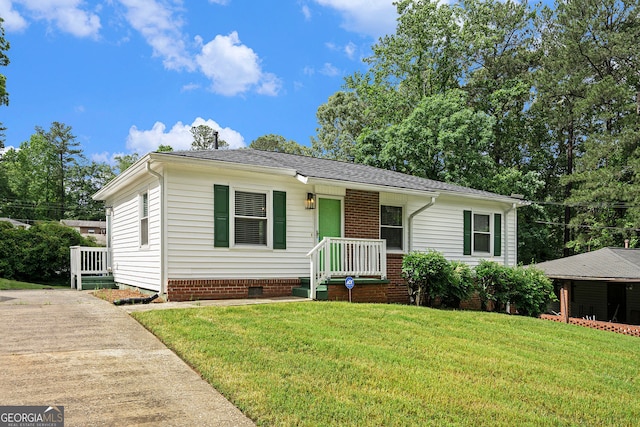 3650 Croft Pl NW, Atlanta, GA 30331 - view of front facade featuring a front yard, crawl space, and driveway