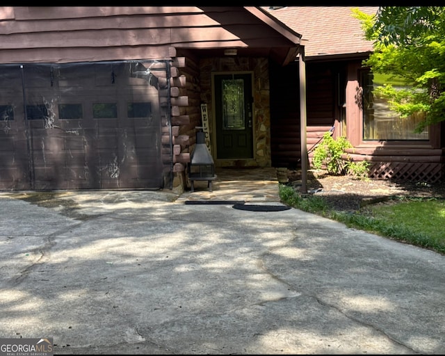 605 Smithville Church Rd, Warner Robins, GA 31088 - entrance to property with concrete driveway and stone siding