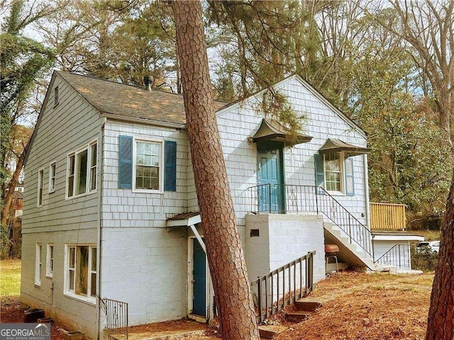1639 Orlando St SW, Atlanta, GA 30311 - view of front facade featuring a shingled roof