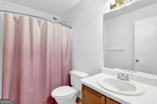 6359 Wedgeview Dr, Tucker, GA 30084 - full bath featuring toilet, vanity, a shower with curtain, and a textured ceiling
