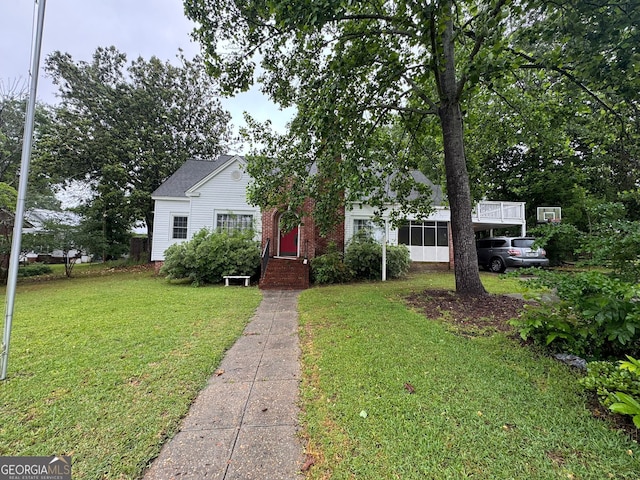 708 S Main St, Sylvania, GA 30467 - view of front of home featuring a front lawn