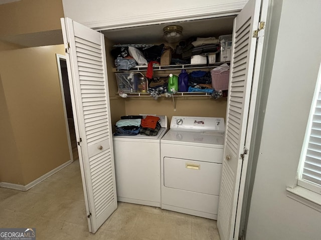 3709 Charlotte Dr, Rex, GA 30273 - laundry area featuring washer and clothes dryer