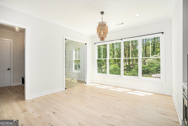 4276 Lindsey Way NE, Roswell, GA 30075 - unfurnished dining area with crown molding, baseboards, light wood-style floors, a chandelier, and recessed lighting
