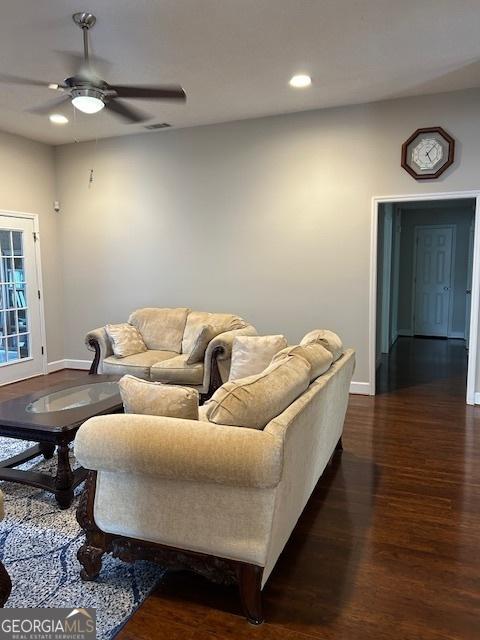 1009 Hunters Pointe Dr, Statesboro, GA 30461 - living area with baseboards, dark wood-style floors, ceiling fan, and recessed lighting