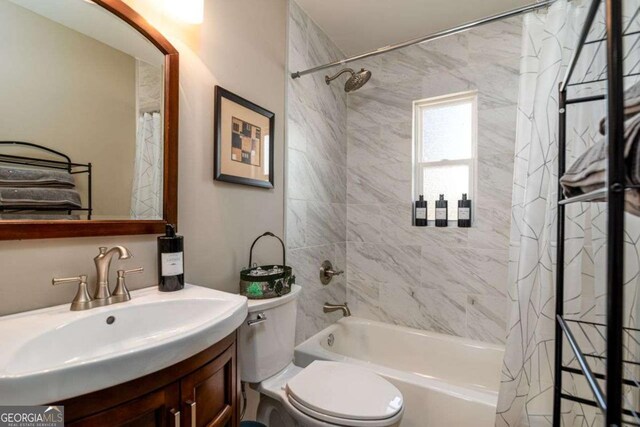 3224 Canary Ct, Decatur, GA 30032 - full bath featuring shower / bath combo and vanity