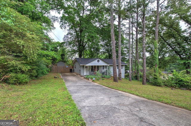 7 Valley View Dr, Cartersville, GA 30120 - view of front of home featuring driveway and a porch