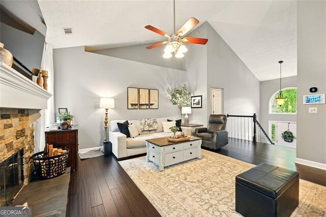827 Pinehurst Dr, Woodstock, GA 30188