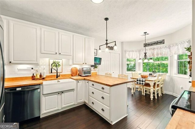 827 Pinehurst Dr, Woodstock, GA 30188