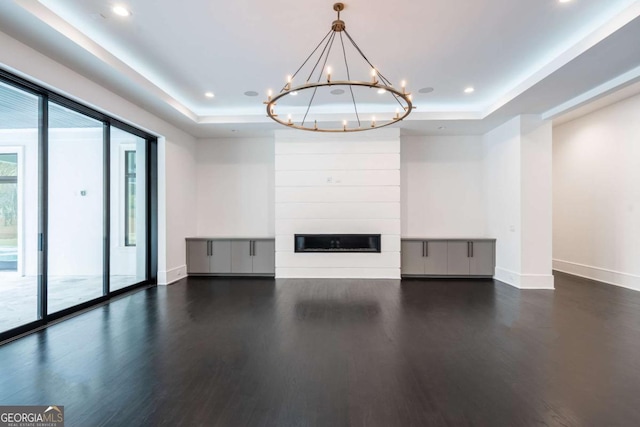 5211 Powers Ferry Rd, Sandy Springs, GA 30327 - unfurnished room featuring a raised ceiling, baseboards, a chandelier, and recessed lighting