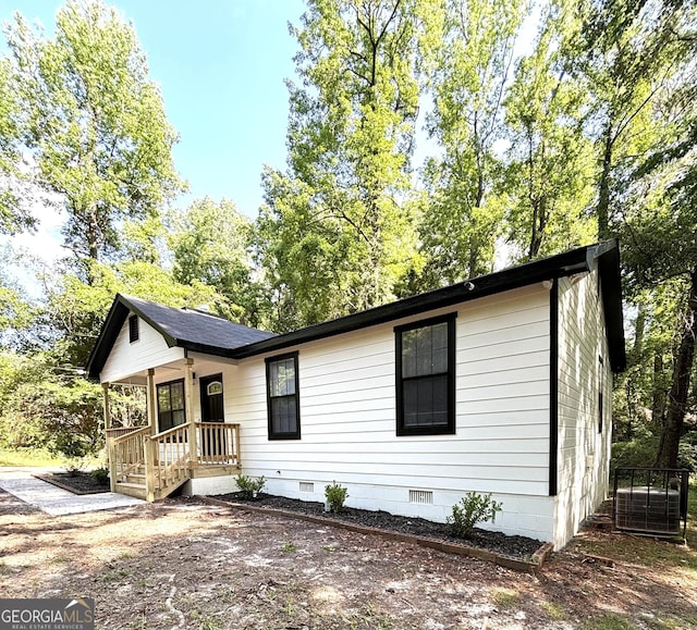 4516 Bon Ayer Cir, Macon, GA 31204 - ranch-style house featuring crawl space, a porch, and central AC