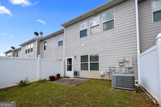 2656 Avanti Way, Decatur, GA 30035 - rear view of house featuring central air condition unit