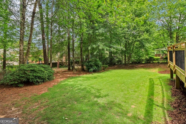 view of grassy yard