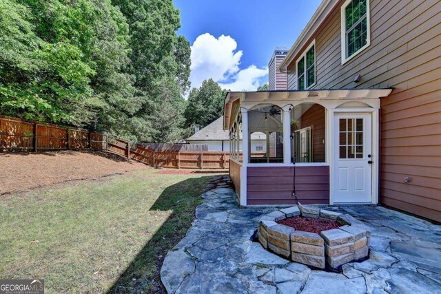 1095 S Bethany Creek Dr, Alpharetta, GA 30004 - view of yard featuring an outdoor fire pit and a patio area