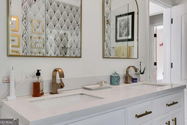 47 Roseclair Dr SE, Atlanta, GA 30317 - full bathroom featuring double vanity