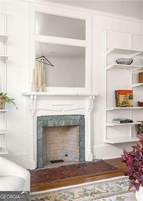 629 Hansell St SE, Atlanta, GA 30312 - detailed view of a high end fireplace and wood finished floors