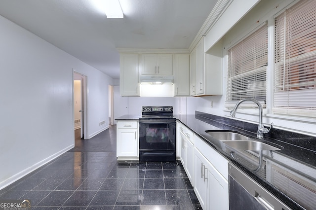 707 E Spring St, Monroe, GA 30655 - kitchen featuring black range with electric stovetop, a sink, under cabinet range hood, dishwasher, and baseboards
