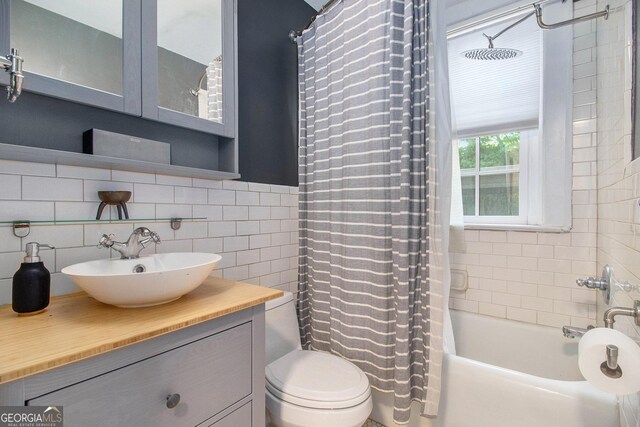 61 16th St NE Unit 4, Atlanta, GA 30309 - bedroom with ornamental molding