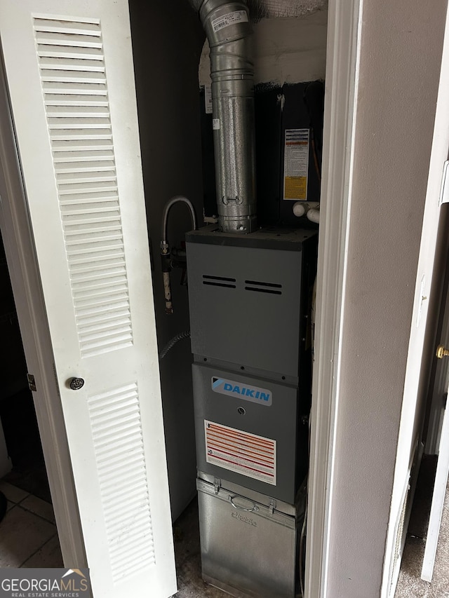 utilities featuring heating unit and a heating unit