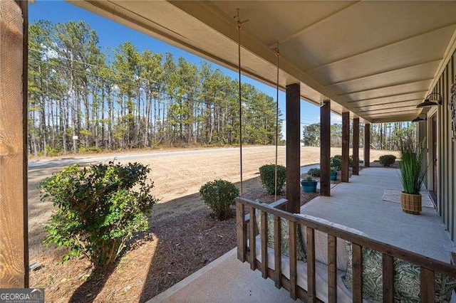 8007 Wishaw Ct, Douglasville, GA 30187 - view of covered porch