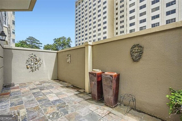 2499 Peachtree Rd Unit 108, Atlanta, GA 30305 - view of patio / terrace