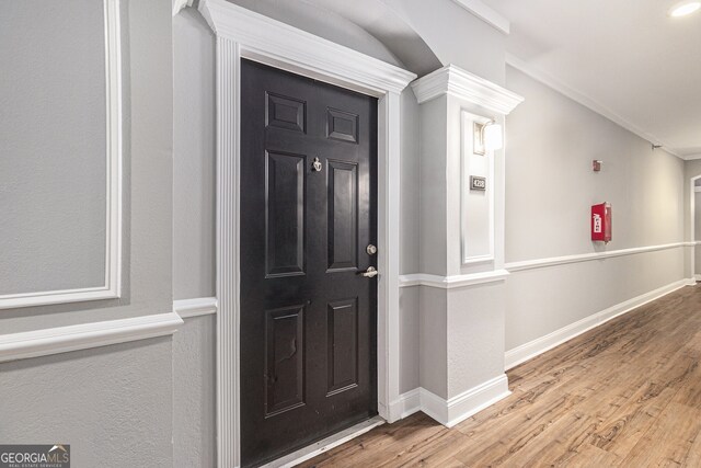 1850 Cotillion Dr Unit 4218, Atlanta, GA 30338 - foyer entrance featuring wood finished floors, ornamental molding, and baseboards