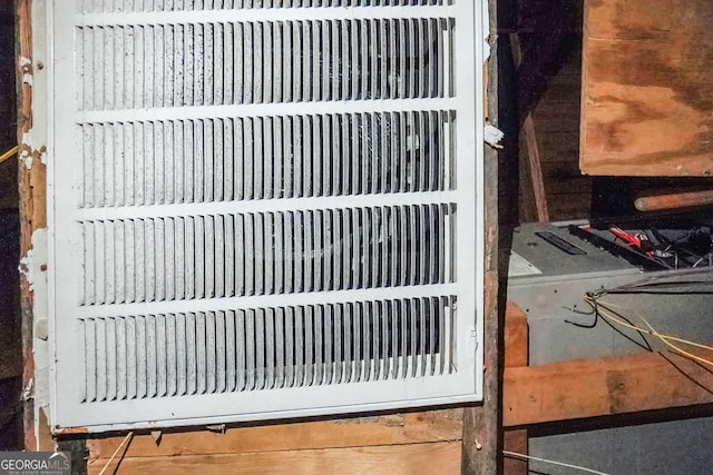 305 S 12th St, Cordele, GA 31015 - detailed view of heating unit
