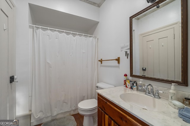 171 N Jefferson Ave, Talbotton, GA 31827 - full bathroom with toilet, vanity, and curtained shower