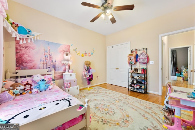 85 Majestic Shores Trl, Hartwell, GA 30643 - bedroom featuring wood finished floors, baseboards, a ceiling fan, and a closet