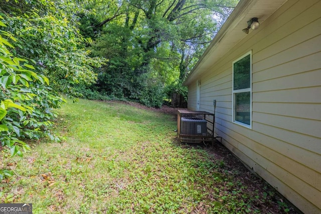 1808 Arkose Dr SE, Atlanta, GA 30316 - view of grassy yard featuring central AC