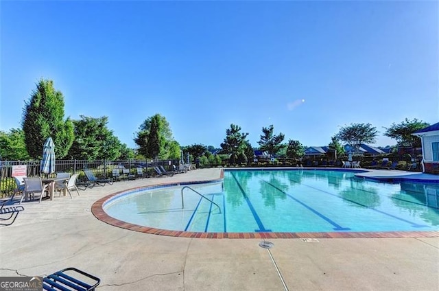 7435 Jamestown Dr, Alpharetta, GA 30005 - community pool with a patio area