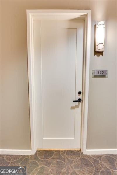 1430 Dresden Dr NE Unit 225, Atlanta, GA 30319 - detailed view of baseboards