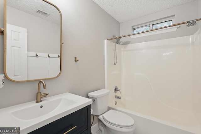 194 Retreat Pl, Woodbine, GA 31569 - bathroom with a textured ceiling, shower / washtub combination, and vanity
