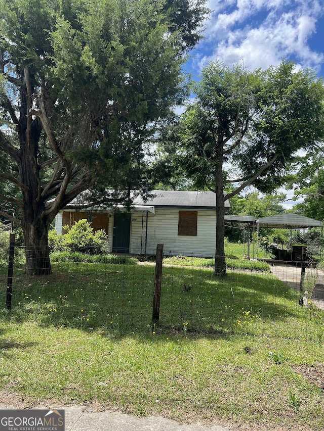 view of front of property