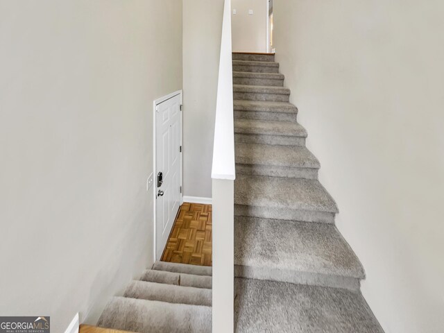 2190 River Heights Ct SE, Marietta, GA 30067 - view of stairs