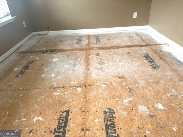 9515 Lakeview Rd, Union City, GA 30291 - detailed view of baseboards