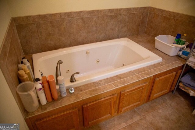 1351 Old Screven Rd, Jesup, GA 31545 - full bath featuring a tub with jets and tile patterned flooring