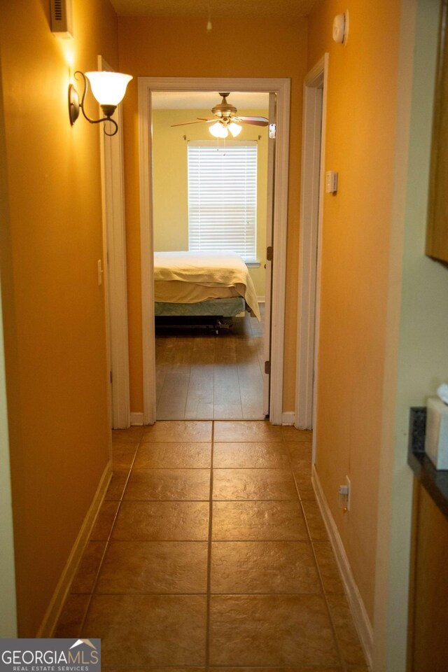 1351 Old Screven Rd, Jesup, GA 31545 - hall featuring baseboards