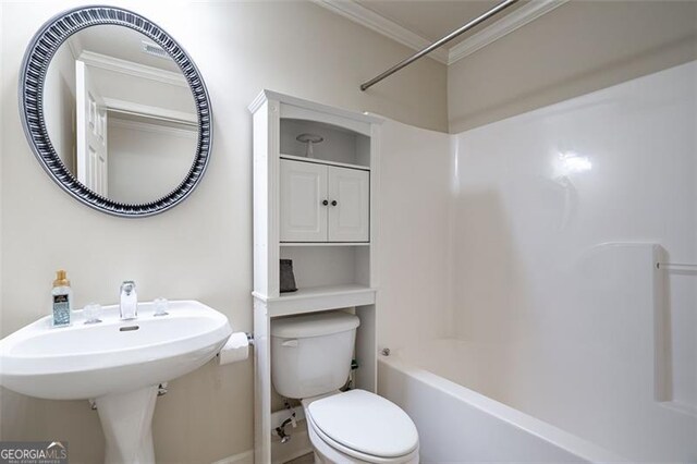 5370 Newport Bay, Alpharetta, GA 30005 - full bath featuring ornamental molding, toilet, tub / shower combination, and baseboards