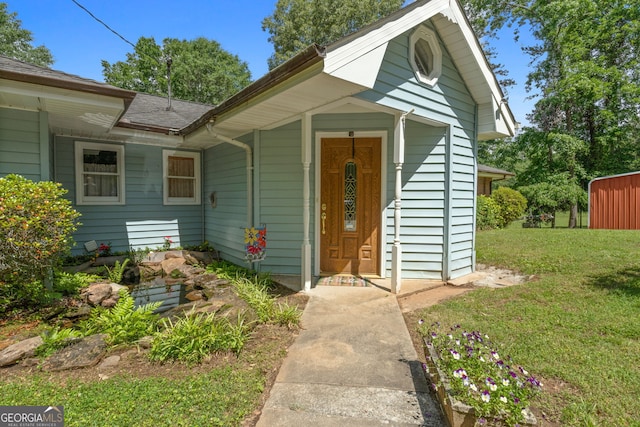 312 Flat Shoals Church Rd, Stockbridge, GA 30281 - view of front facade with a front yard and roof with shingles