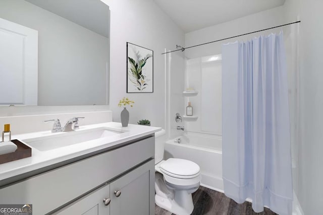 201 Ellie Way, Savannah, GA 31419 - bathroom featuring shower / tub combo, vanity, and wood finished floors