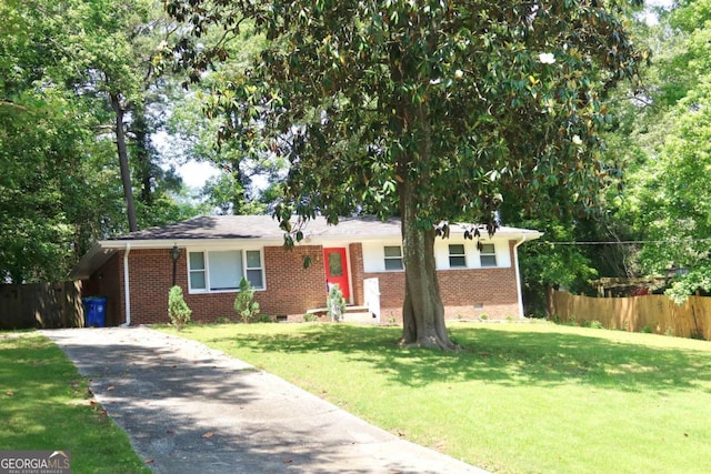579 Kenridge Cir, Stone Mountain, GA 30083 - single story home with brick siding, driveway, and crawl space
