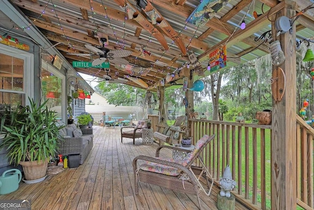 deck with ceiling fan