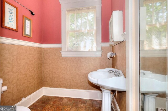 338 N Broad St, Monroe, GA 30655 - view of bathroom