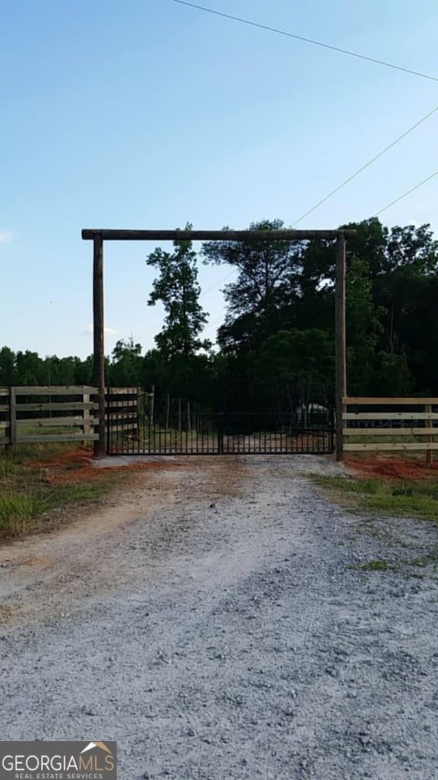 521 Hope Dr, Comer, GA 30629